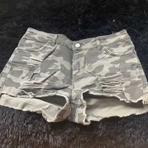 Camo print cutoff denim shorties